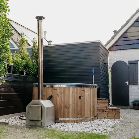 Met Ruime Tuin En Hottub 度假居 奥德多普