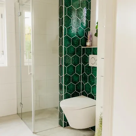 度假居 Met Ruime Tuin En Hottub