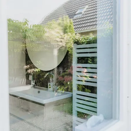 度假居 Met Ruime Tuin En Hottub 奥德多普