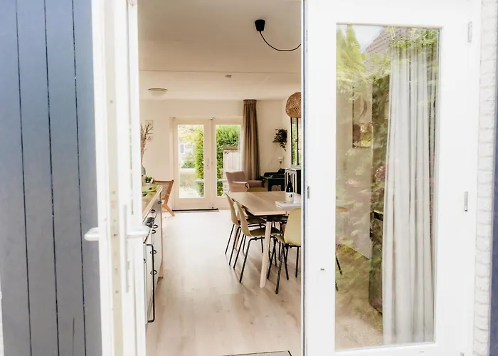 بيت للعطل Met Ruime Tuin En Hottub